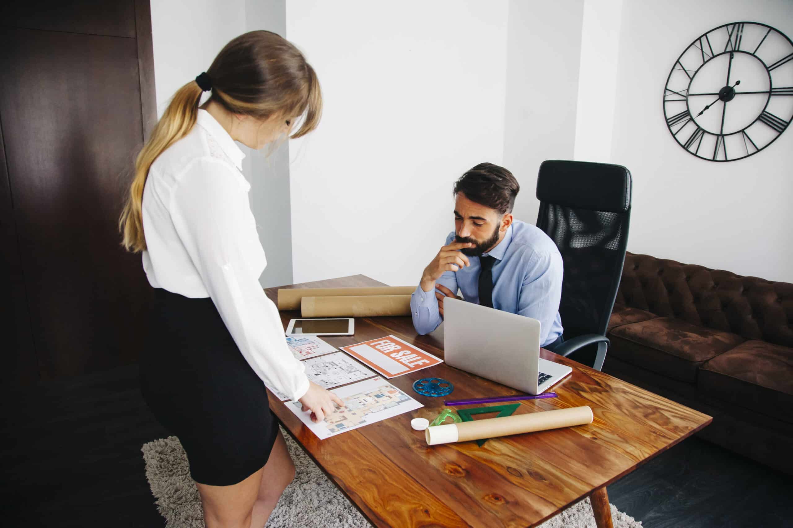 Franquicia inmobiliaria vs agencia independiente 2025: ¿Qué modelo gana?