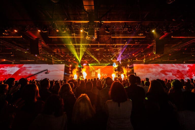 Eventos de franquicia inmobiliaria en España con Family Reunion de Keller Williams